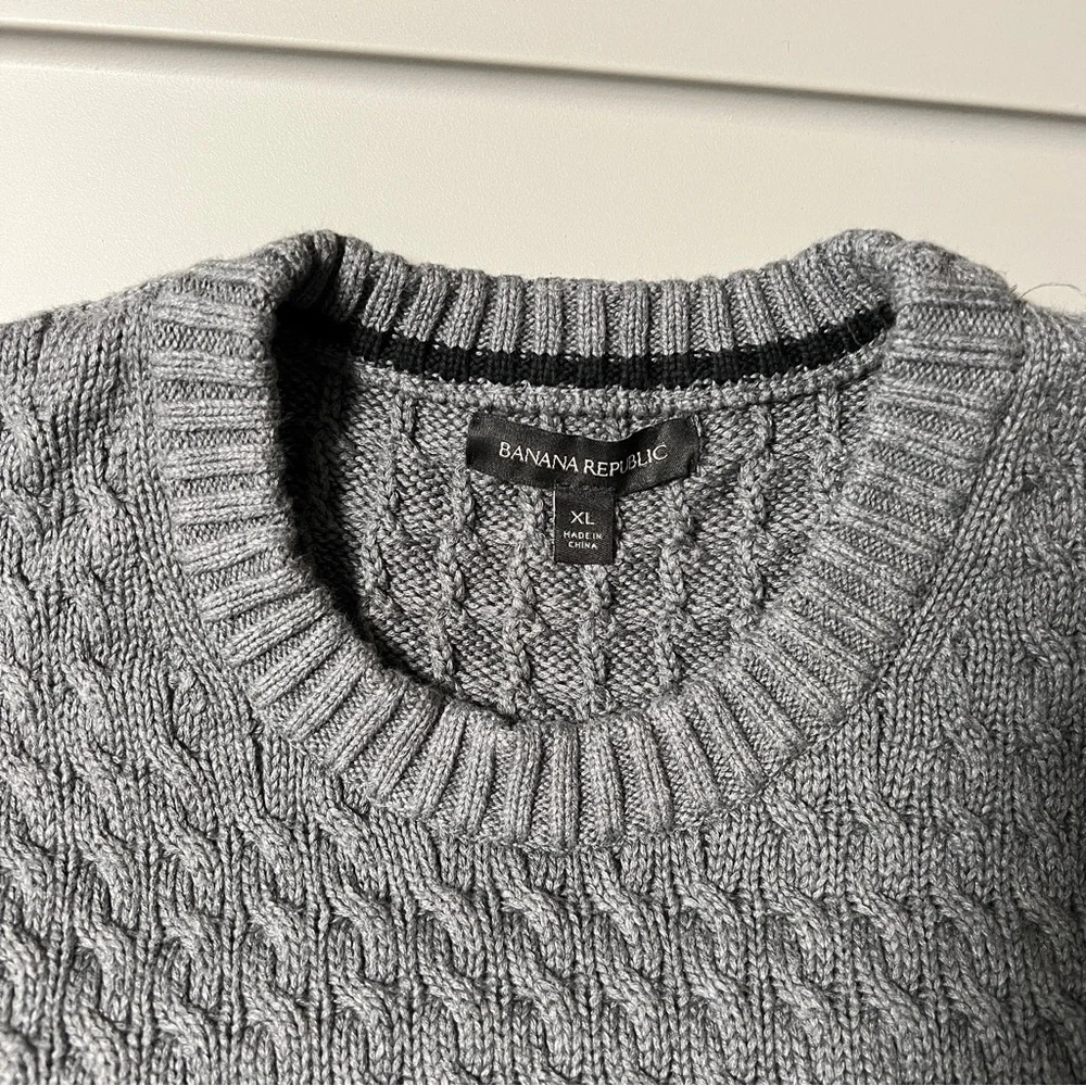 Banana republic 100% cotton gray cable knit mens sweater size XL